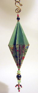 beaded-origami-ornament.jpg