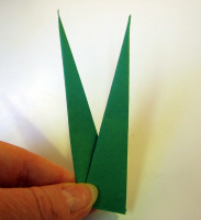 origami-iris-leaf